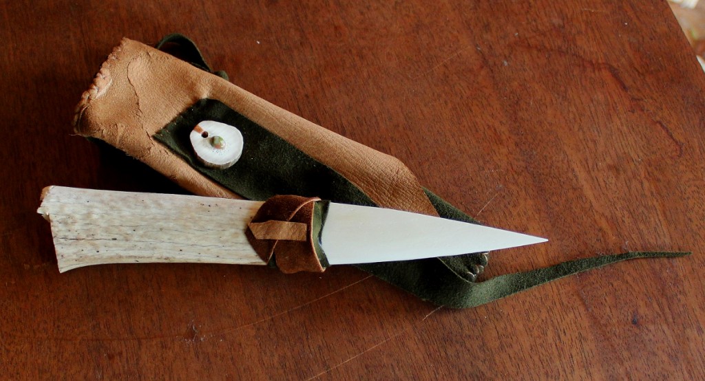 Bone knife suitable for prop/set dressing